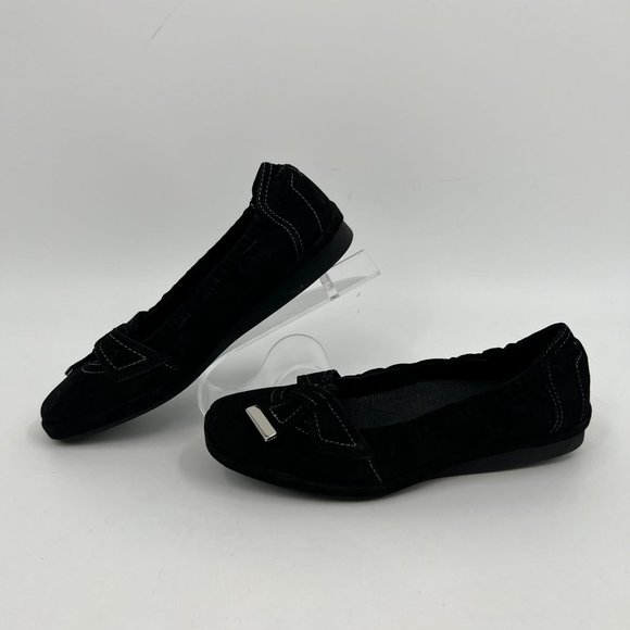 Clarks Black Suede Bow Accent Flats | Versatile Any Season - Picture 7 of 9